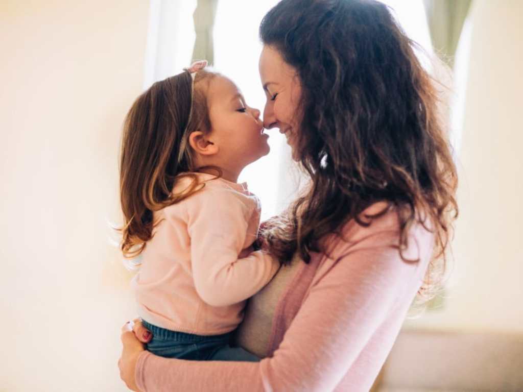 In Mother's Month: learn to take care of your emotions if you are a mom. Here we tell you how