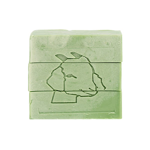 The spearmint and lavender essential oils in this soap promotes a sense of relaxation and clarity. The aroma takes you to a place where freshness abounds. 