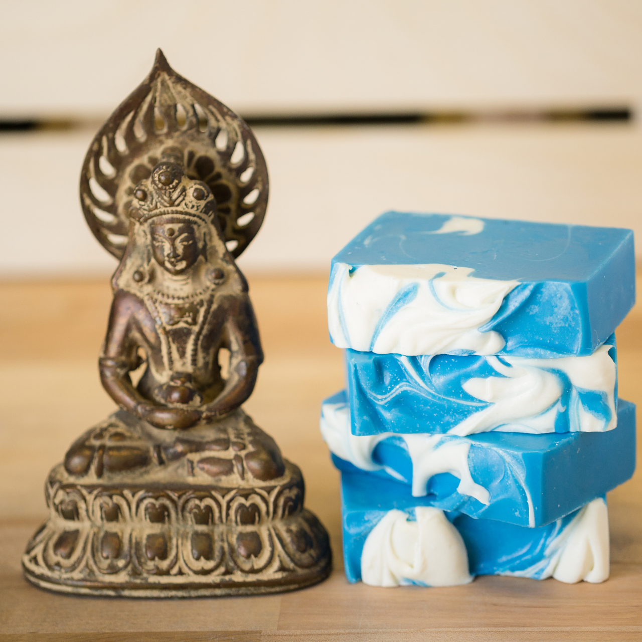 To say this soap is refreshing is an understatement‚Äîthe combination of spearmint, eucalyptus, and lavender helps open up the airways and stimulate the mind. 