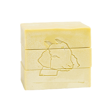 Bakhra Goats Milk - Lemongrass is a majestic aroma that awakens our senses. The smell has the ability to boost your body's serotonin production, a hormone that makes you feel happy.