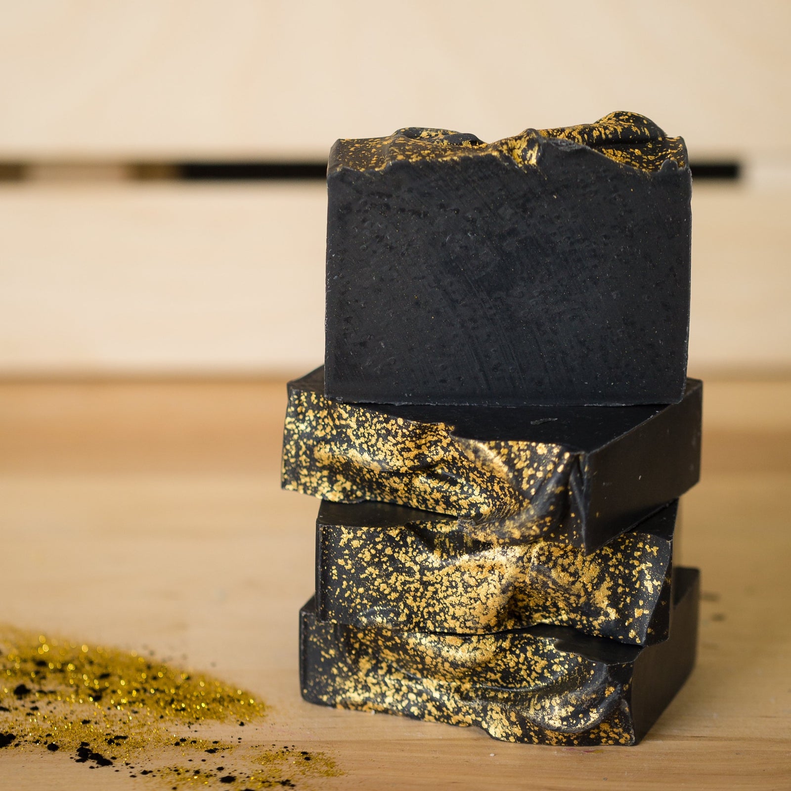 Our best-seller! Profoundly purifying and refreshing. Washes away impurities without stripping or dehydrating the skin. Essential oils of lavender, tea tree, rosemary, and peppermint invigorate and give you a healthy, glowing complexion and are known to be anti-bacterial.